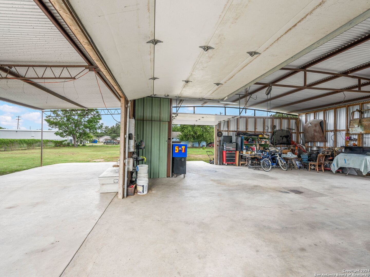 1421 2nd Street Pleasanton TX 78064