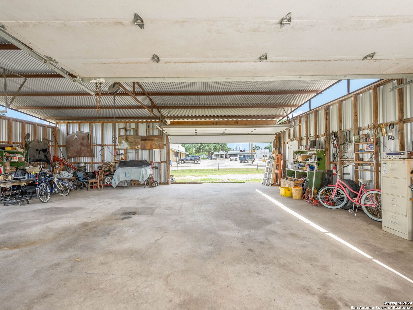 1421 2nd Street Pleasanton TX 78064