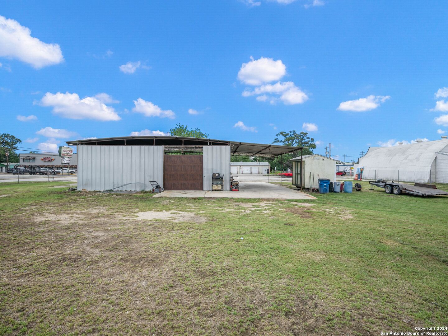 1421 2nd Street Pleasanton TX 78064