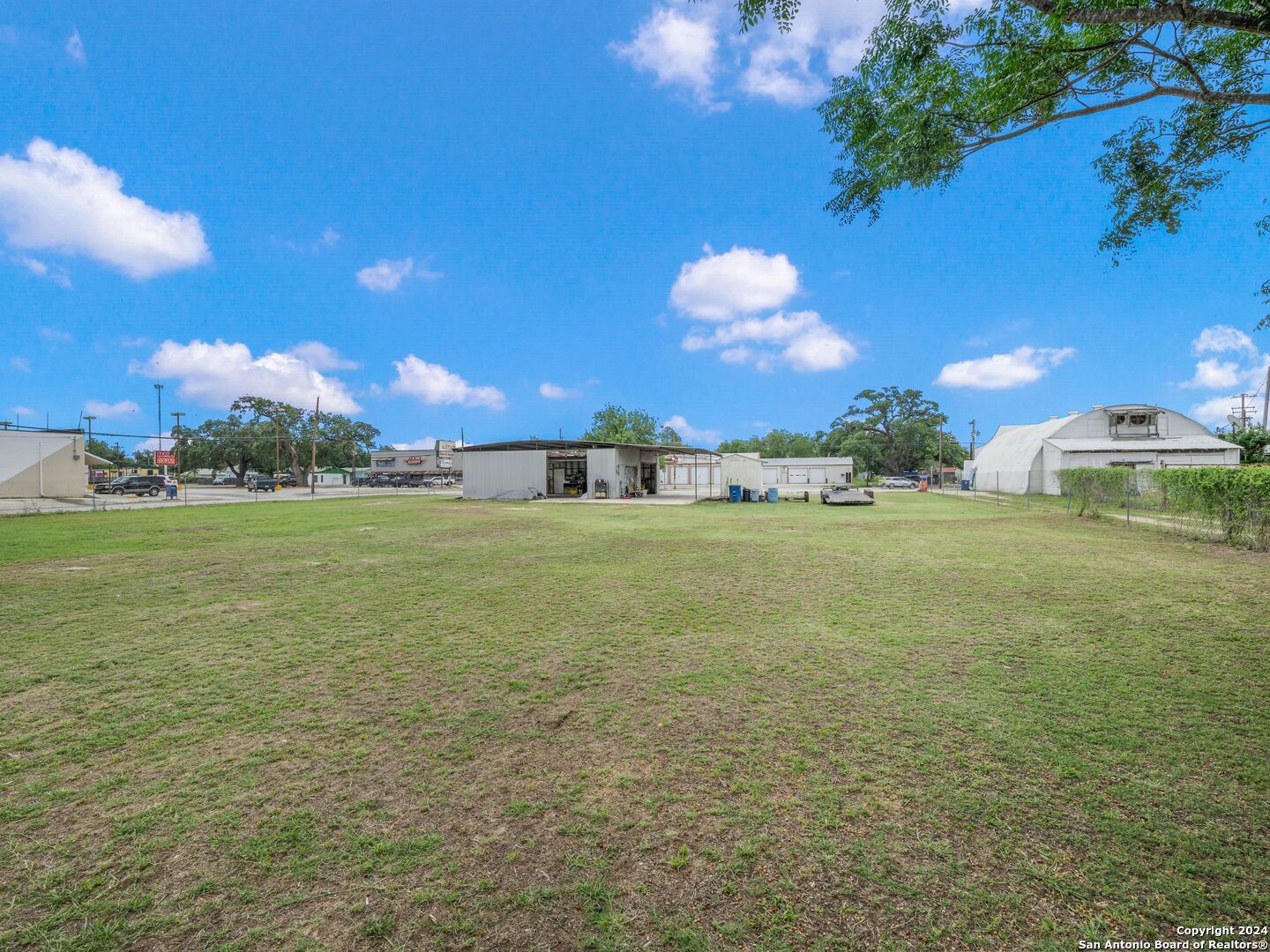 1421 2nd Street Pleasanton TX 78064