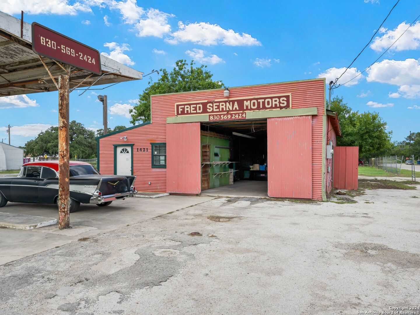 1421 2nd Street Pleasanton TX 78064