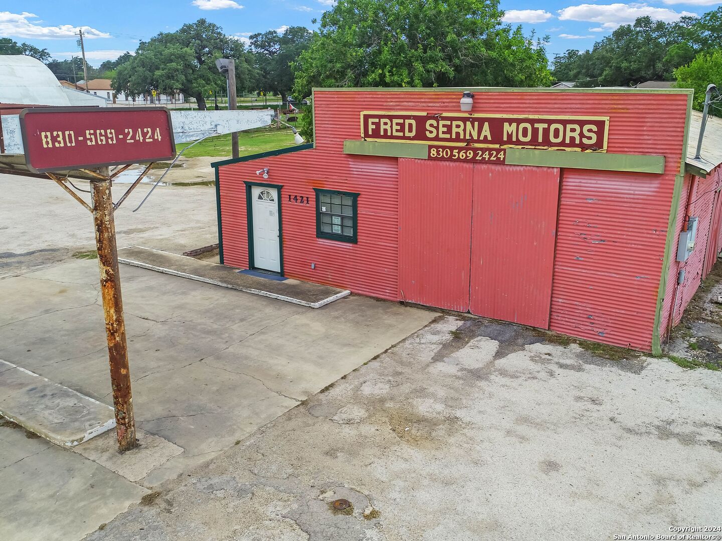 1421 2nd Street Pleasanton TX 78064