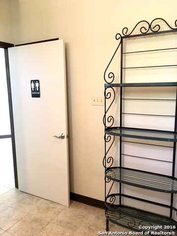 121 N Bryant Street Pleasanton TX 78064