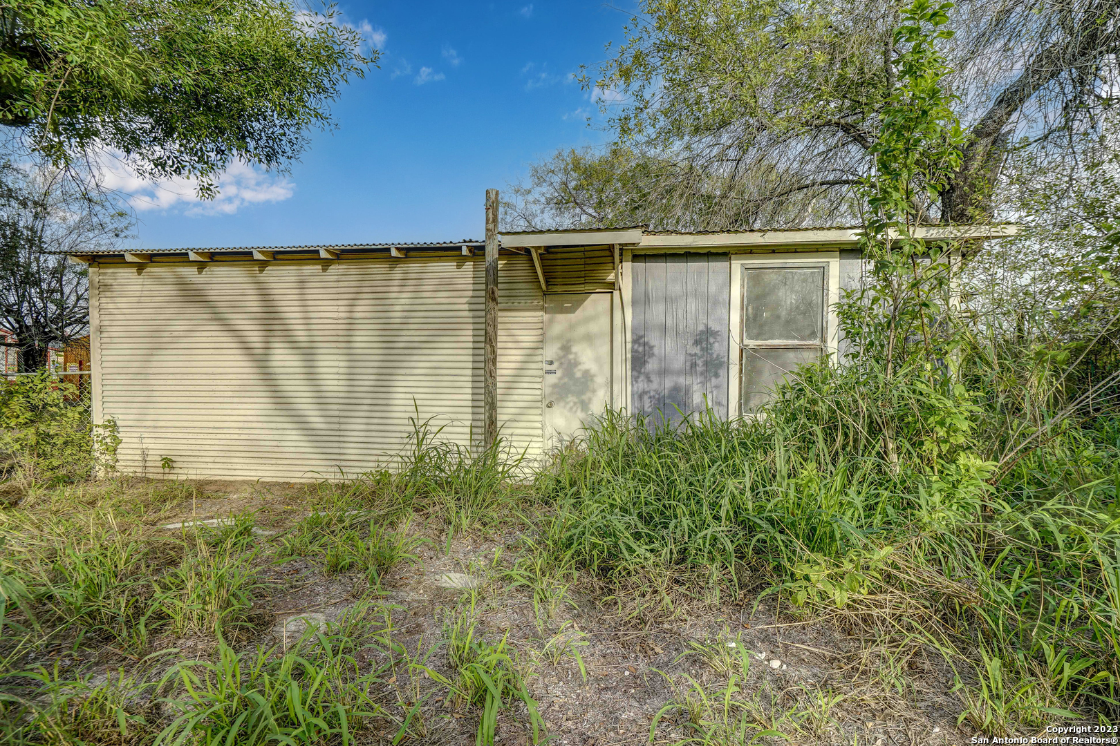 17770 Interstate 35 S Lytle TX 78052