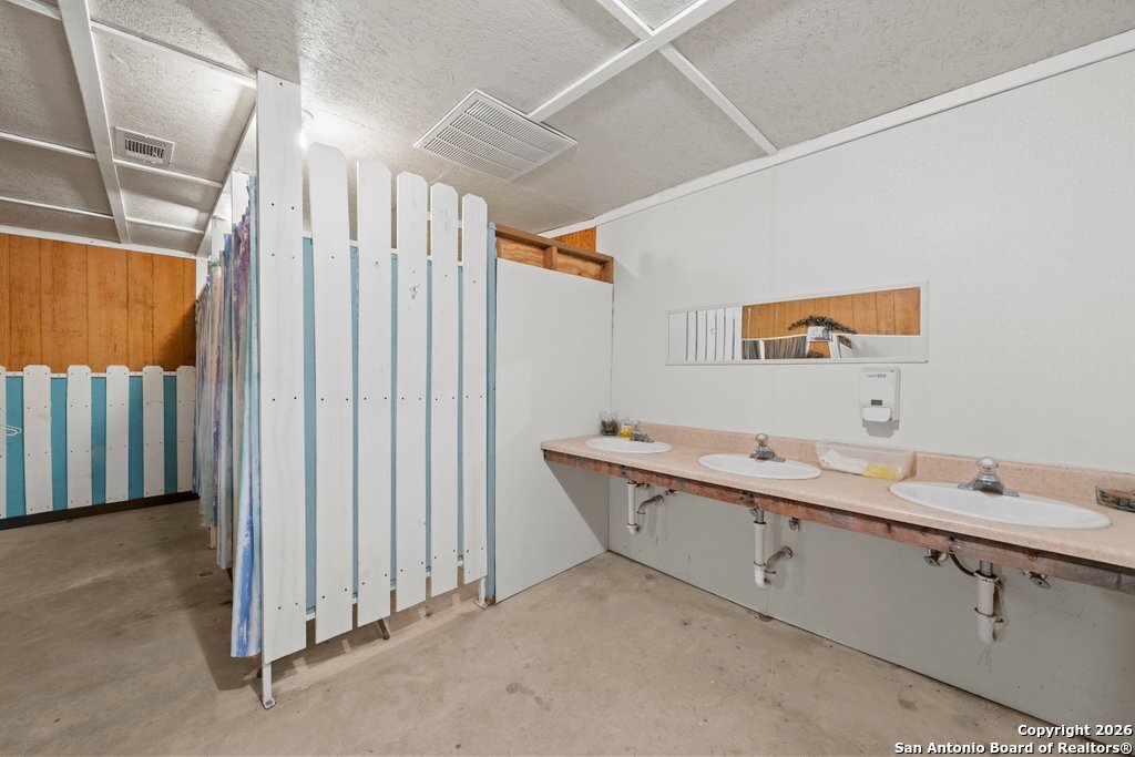 901 Cedar Rise Canyon Lake TX 78133