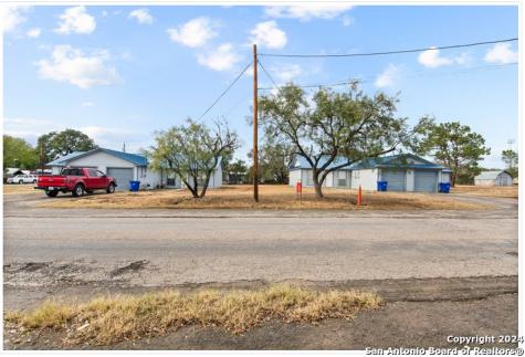 301-306 E South Street Camp Wood TX 78833