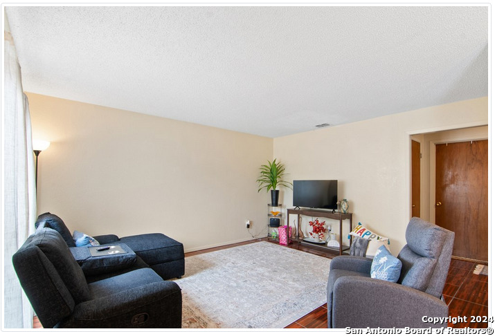 301-306 E South Street Camp Wood TX 78833