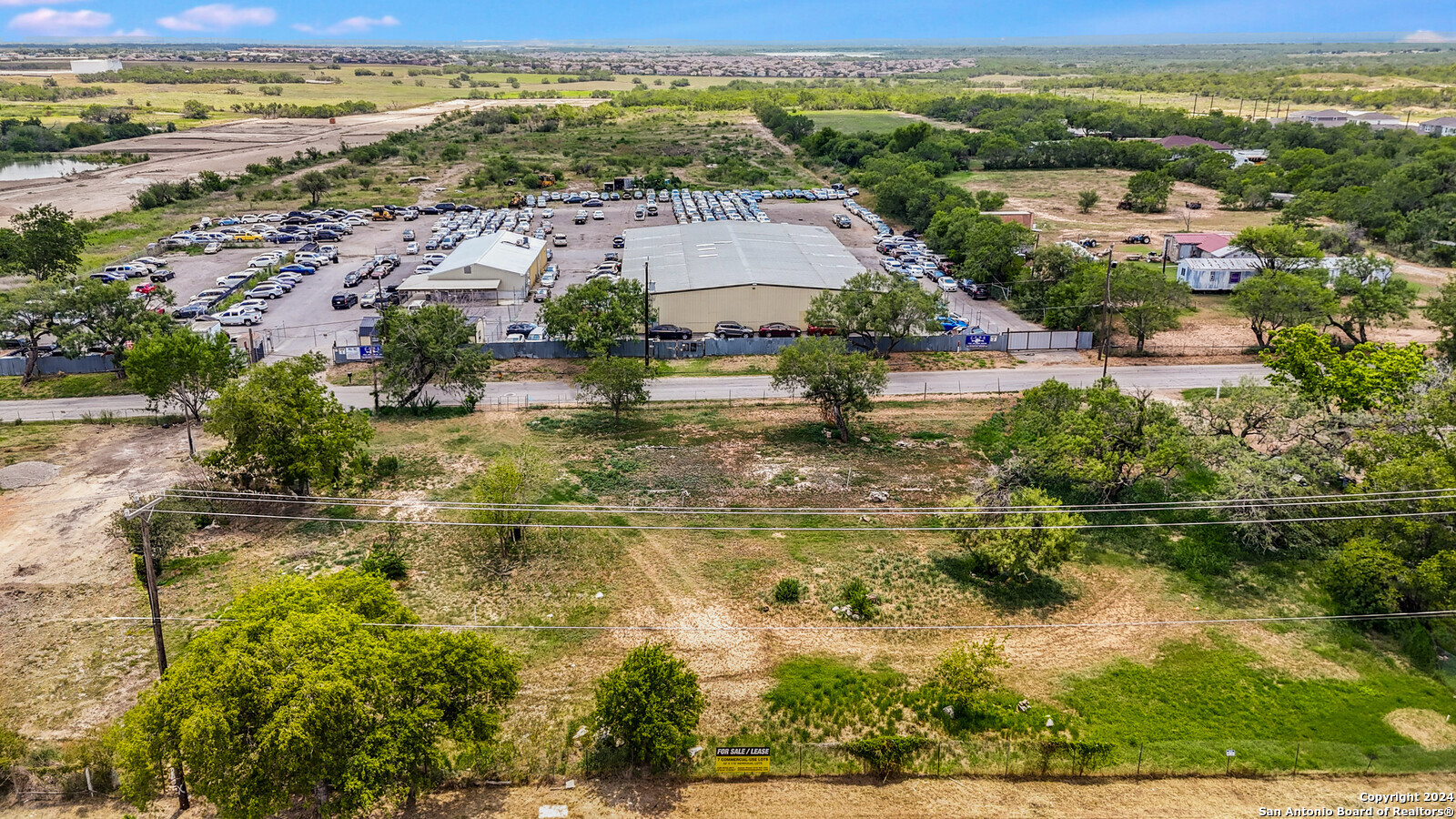 959 E Chavaneaux San Antonio TX 78221