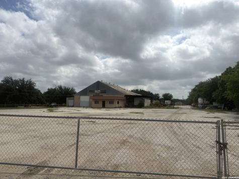 4902 Roosevelt Avenue San Antonio TX 78214