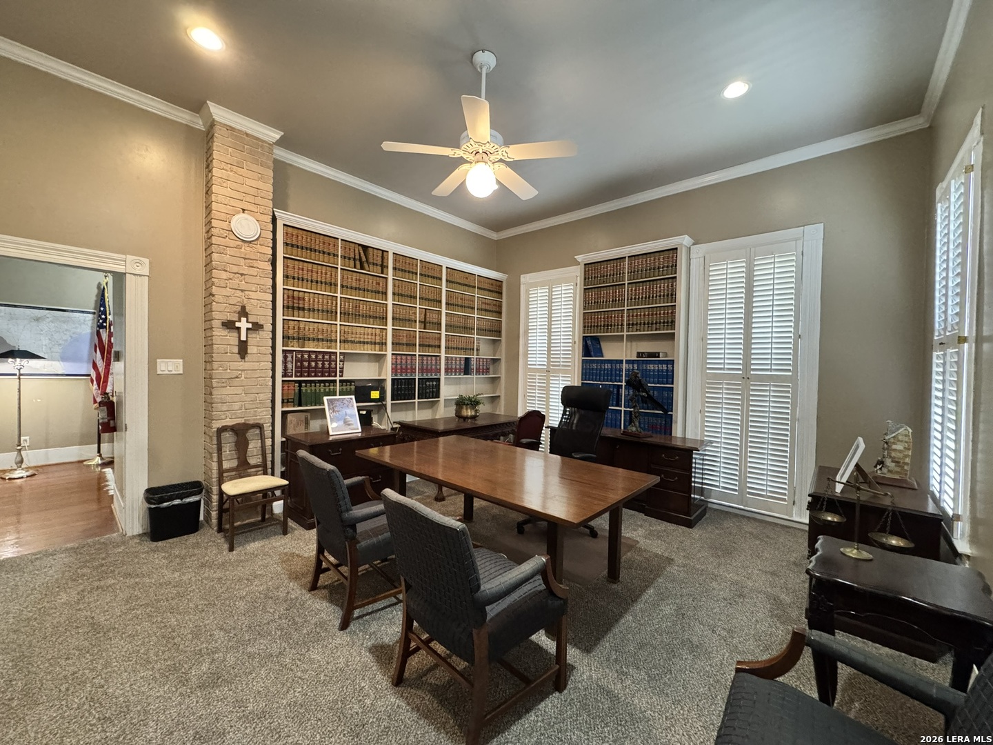 256 W Court Seguin TX 78155