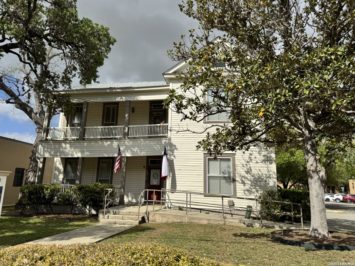 256 W Court Seguin TX 78155