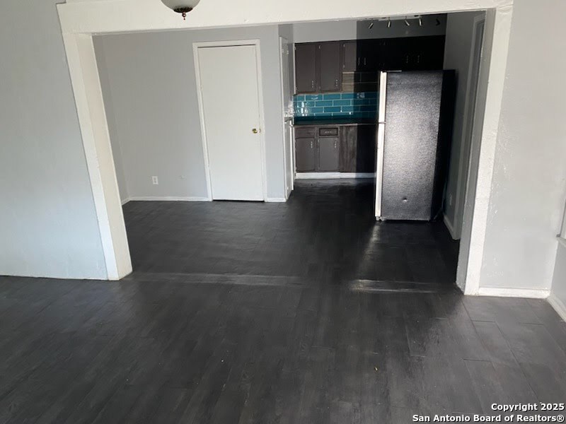 719 San Antonio Pleasanton TX 78064