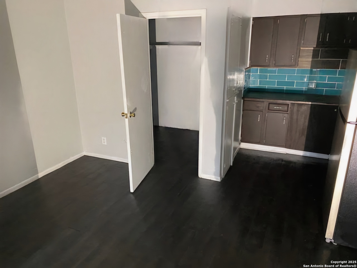 719 San Antonio Pleasanton TX 78064