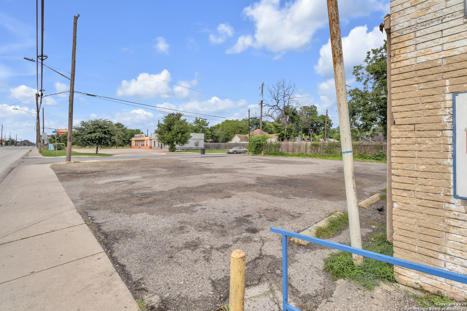 425 N Zarzamora San Antonio TX 78207