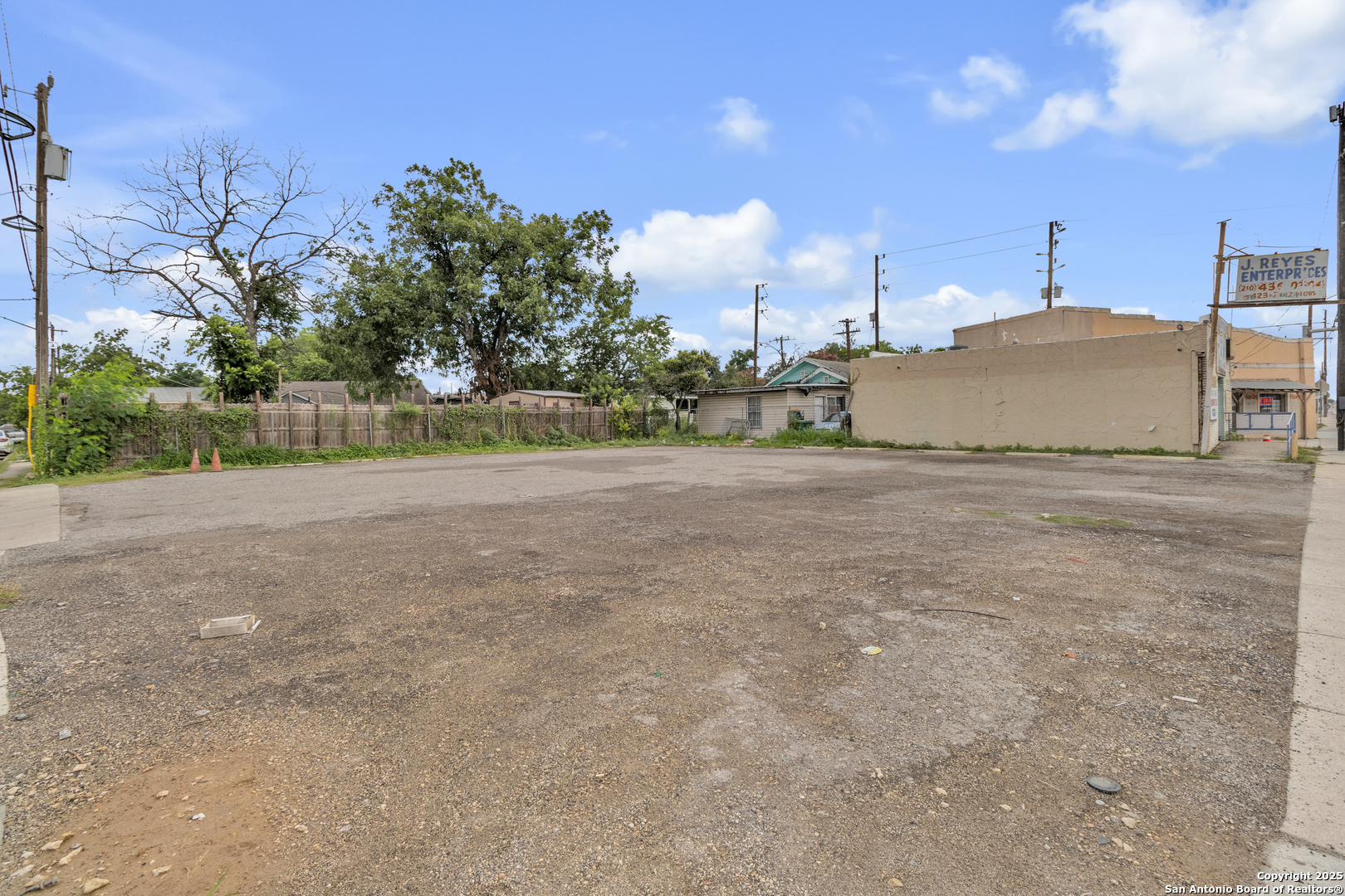 425 N Zarzamora San Antonio TX 78207