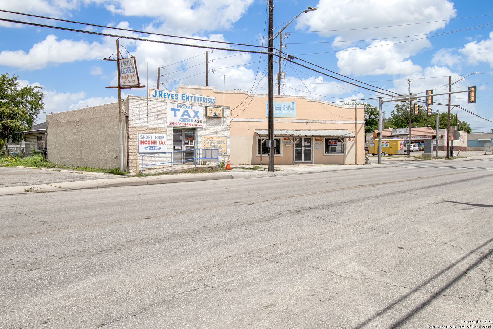 425 N Zarzamora San Antonio TX 78207