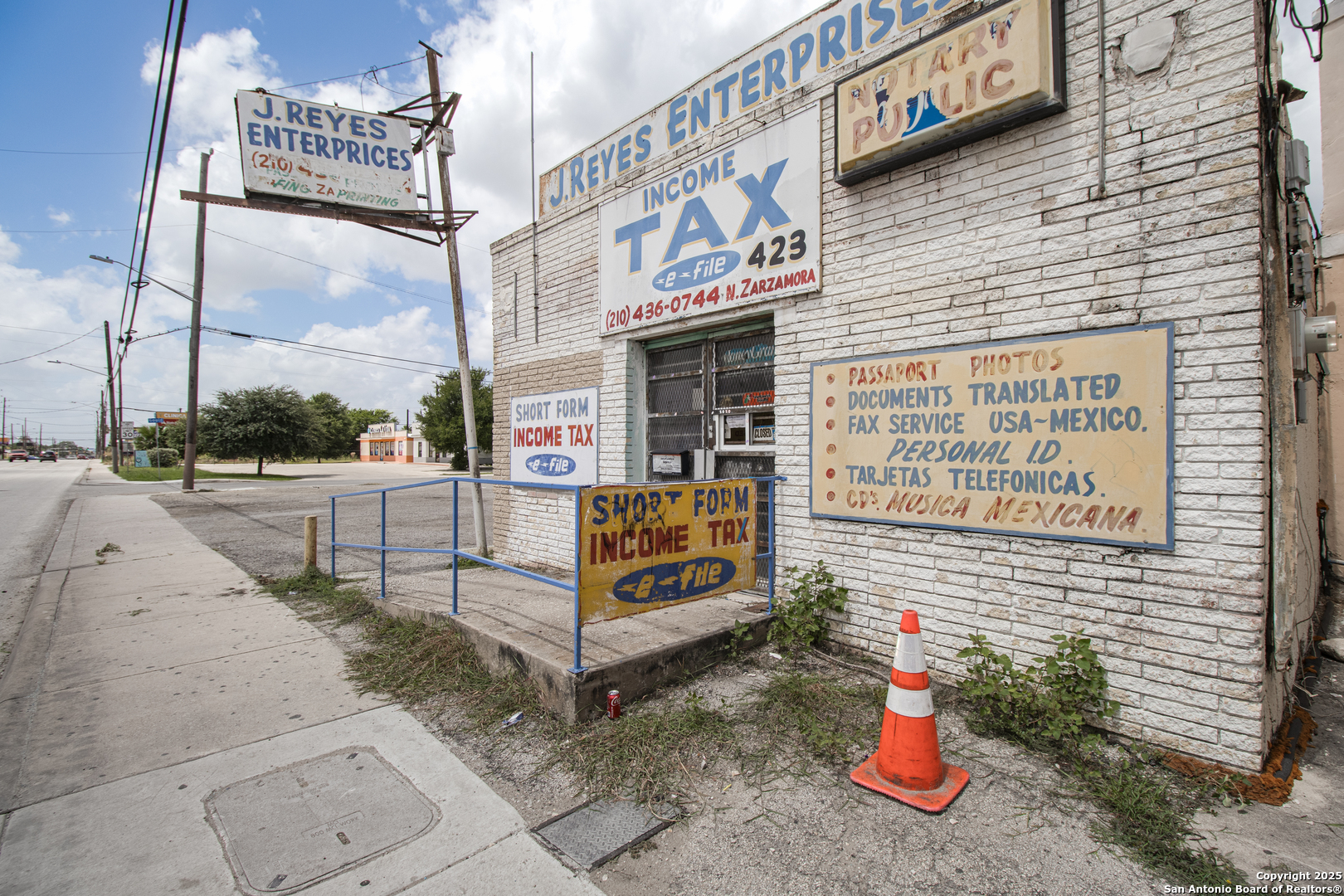 425 N Zarzamora San Antonio TX 78207