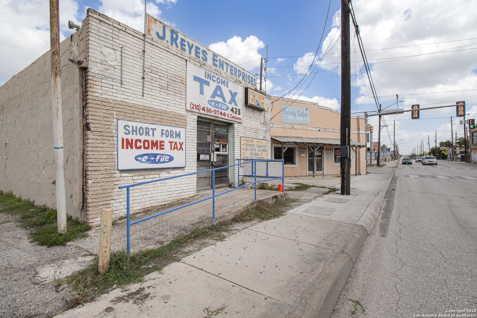 425 N Zarzamora San Antonio TX 78207