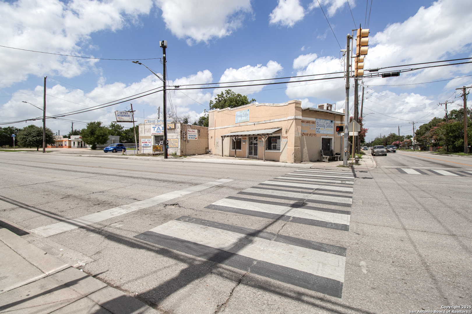 425 N Zarzamora San Antonio TX 78207