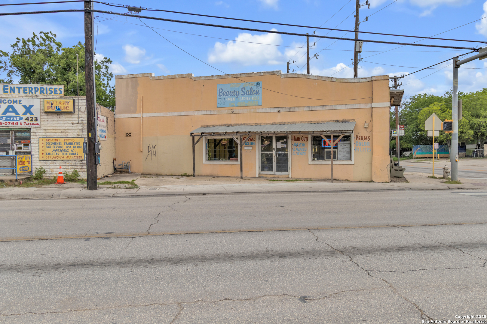 425 N Zarzamora San Antonio TX 78207