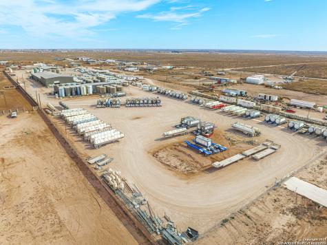5612 County Road 1226 Midland TX 79706