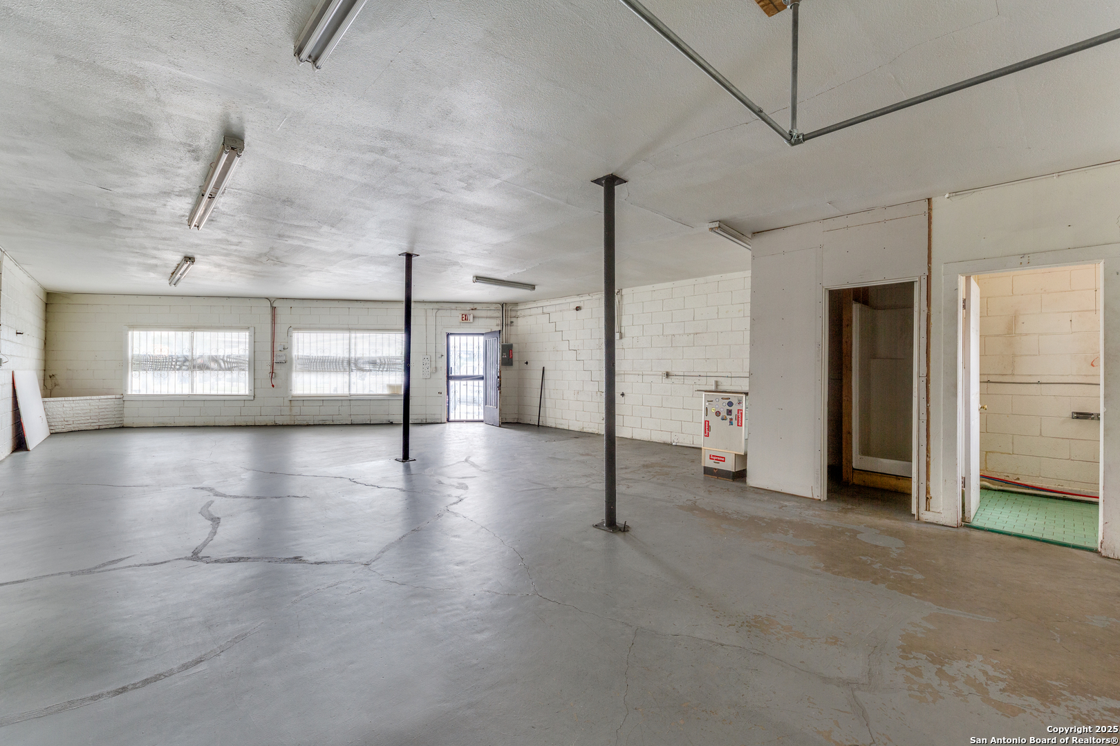 3631 Nogalitos San Antonio TX 78211