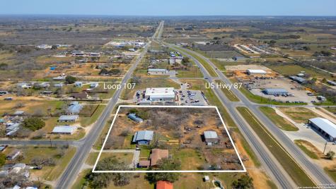11806 Loop 107 Adkins TX 78101