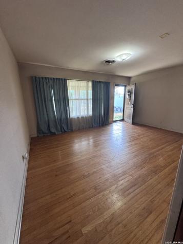 11806 Loop 107 Adkins TX 78101