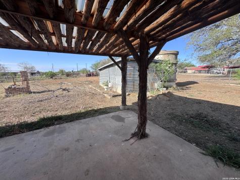 11806 Loop 107 Adkins TX 78101
