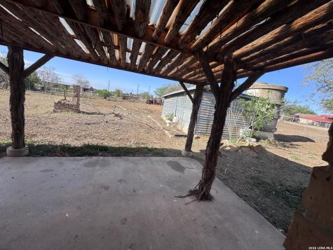 11806 Loop 107 Adkins TX 78101
