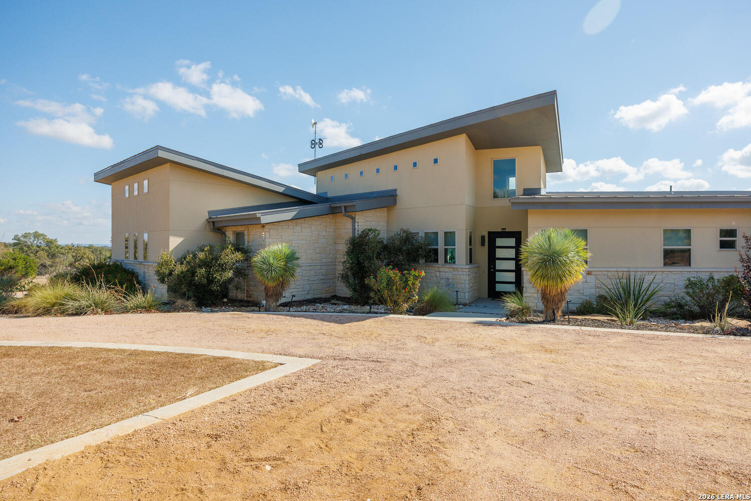 1758 Lincoln Smith Road Round Mountain TX 78663