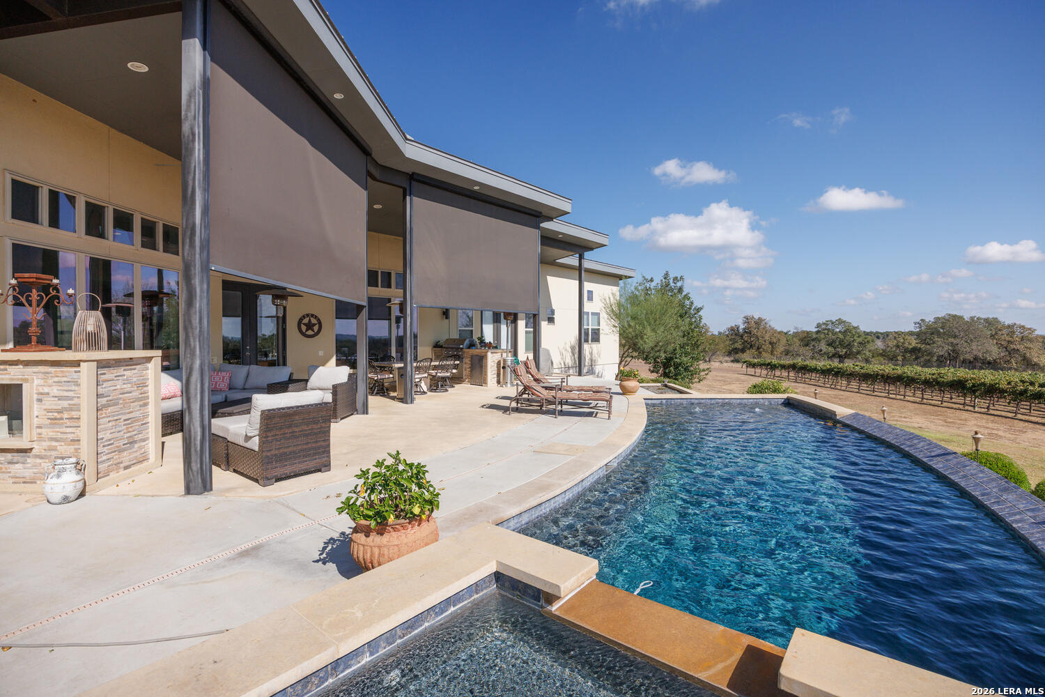 1758 Lincoln Smith Road Round Mountain TX 78663