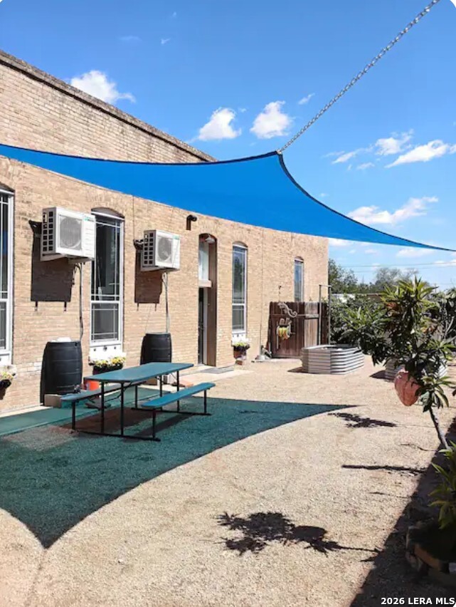 412 N Center Street Sabinal TX 78881