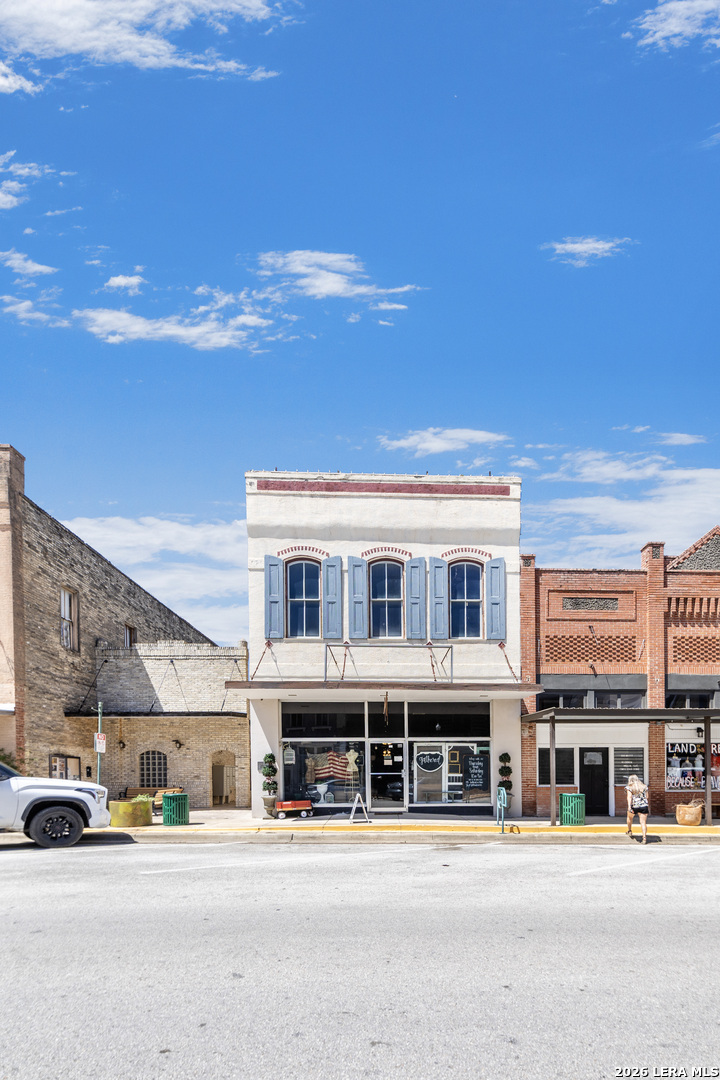 130 E Main Street Cuero TX 77954