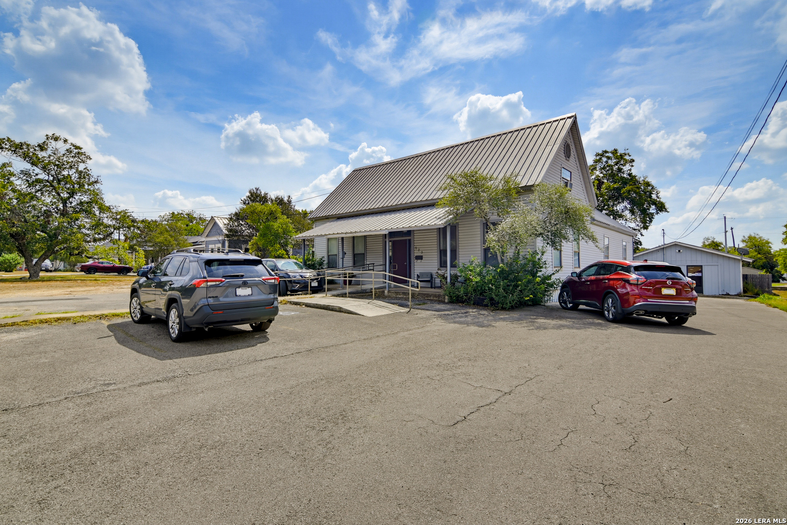 523 E Donegan Seguin TX 78155