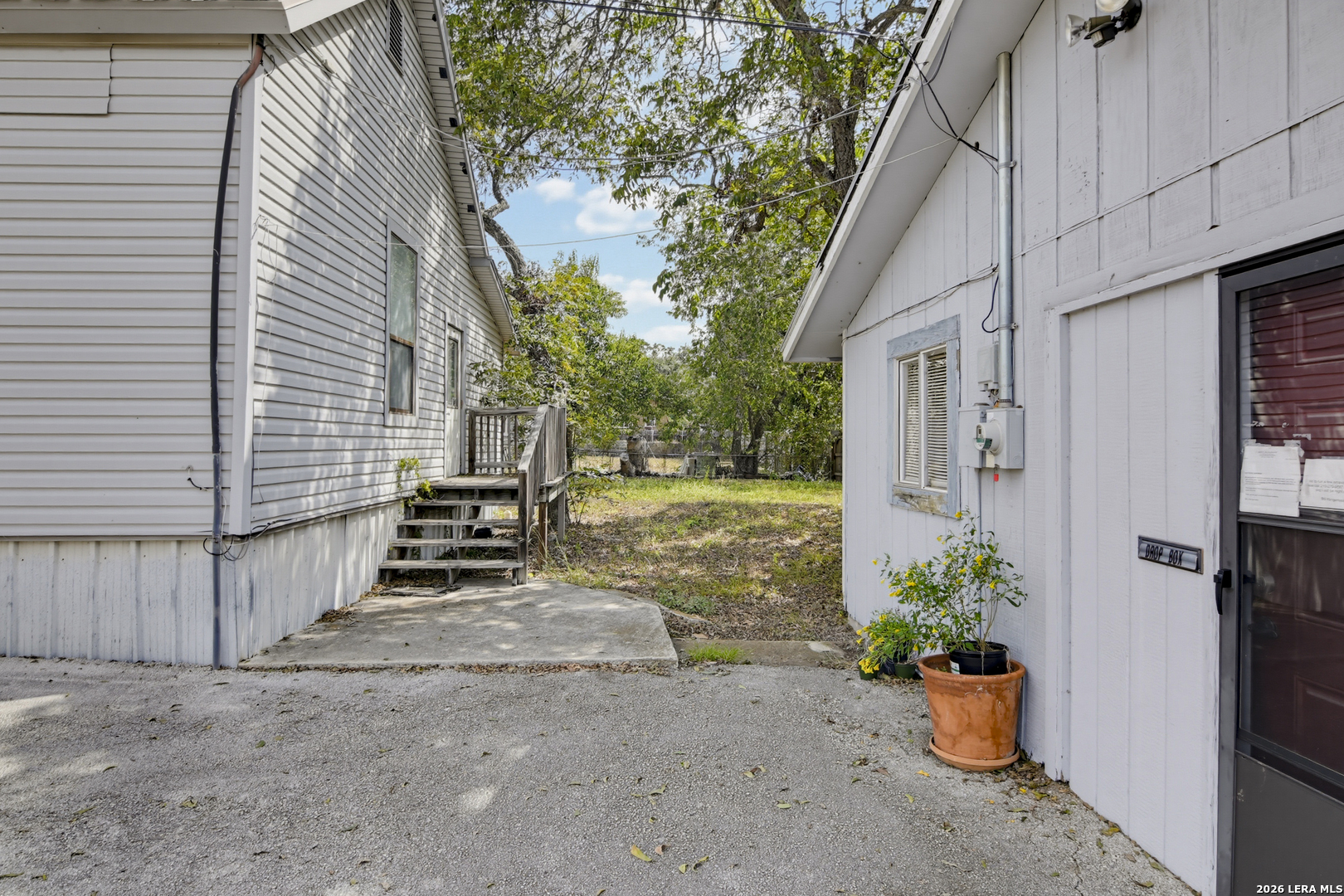 523 E Donegan Seguin TX 78155