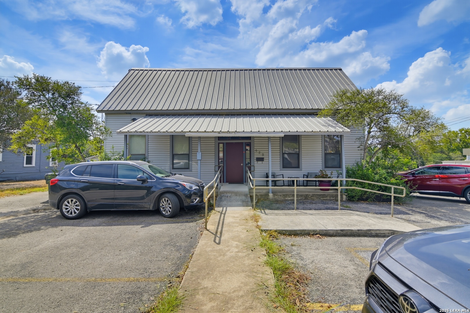 523 E Donegan Seguin TX 78155