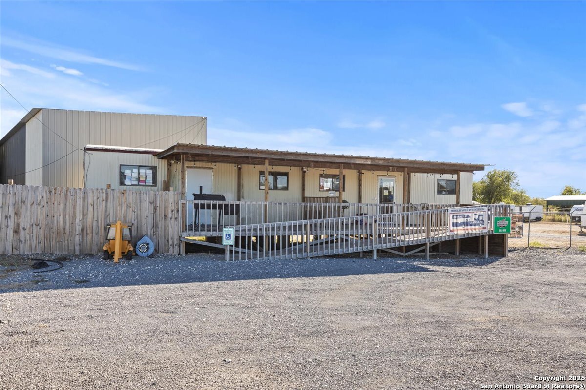 1163 Or 1145 Fm 78 Marion TX 78124