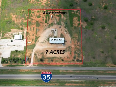 13688 S I-35 Dilley TX 78017