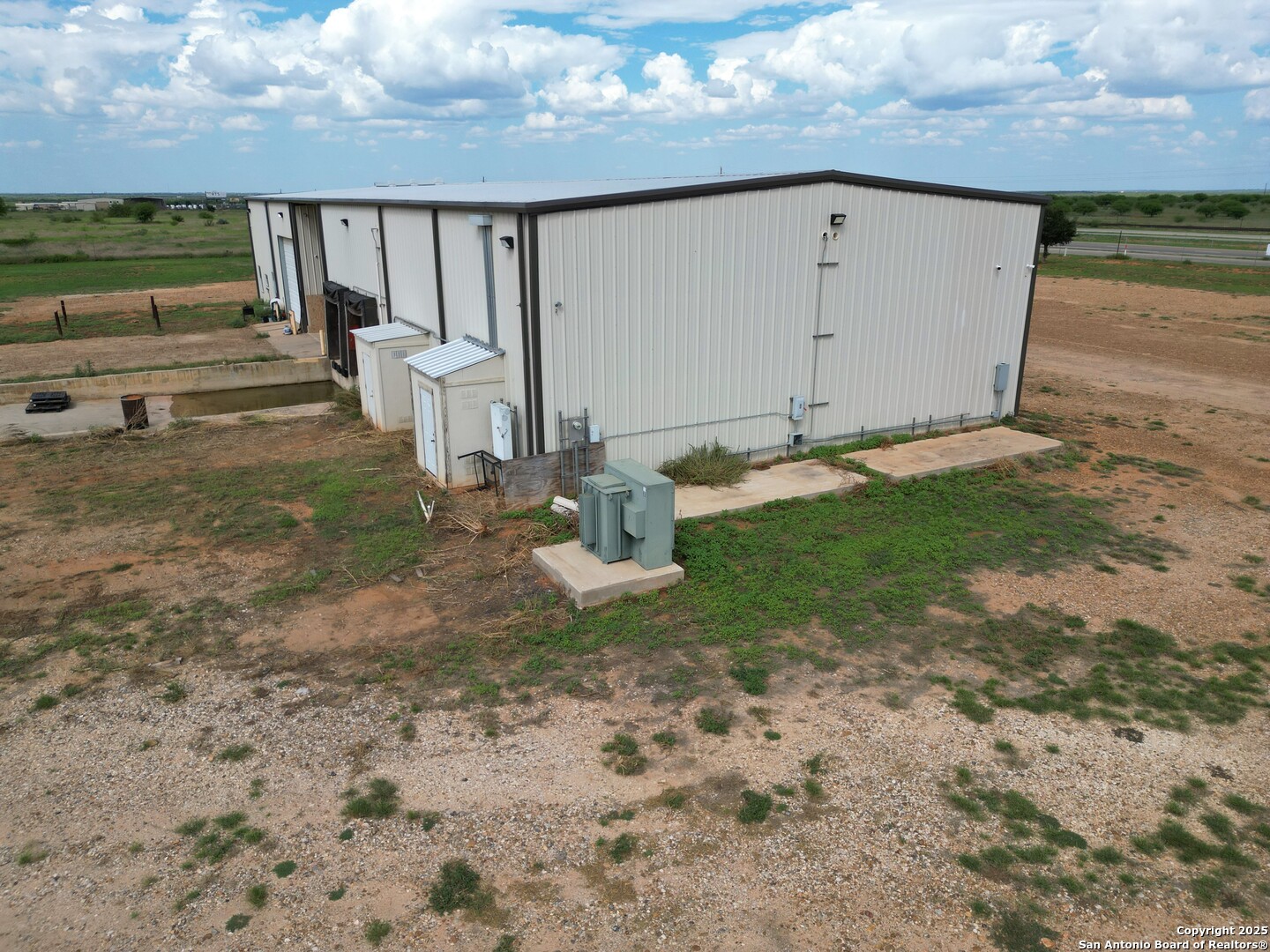 13688 S I-35 Dilley TX 78017