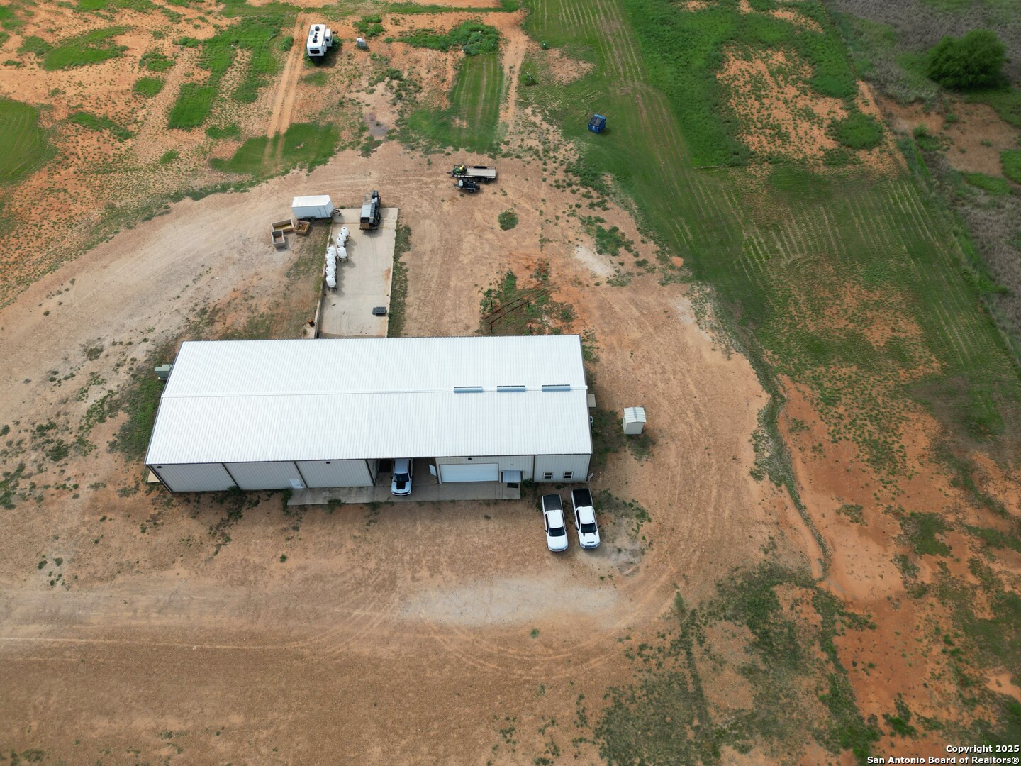 13688 S I-35 Dilley TX 78017