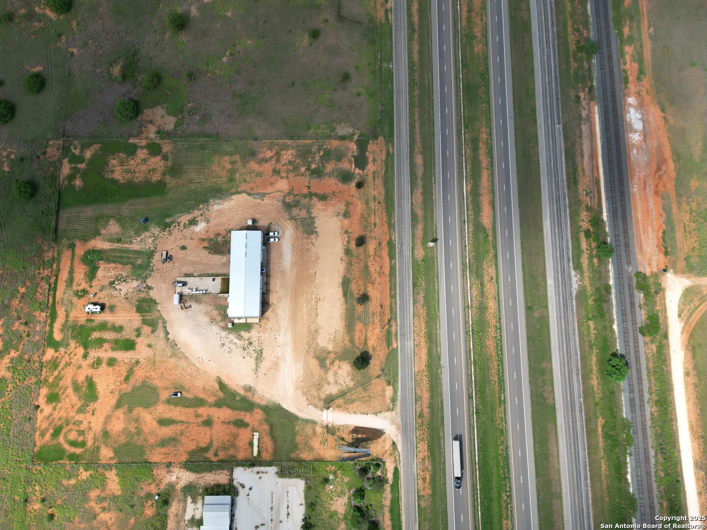 13688 S I-35 Dilley TX 78017