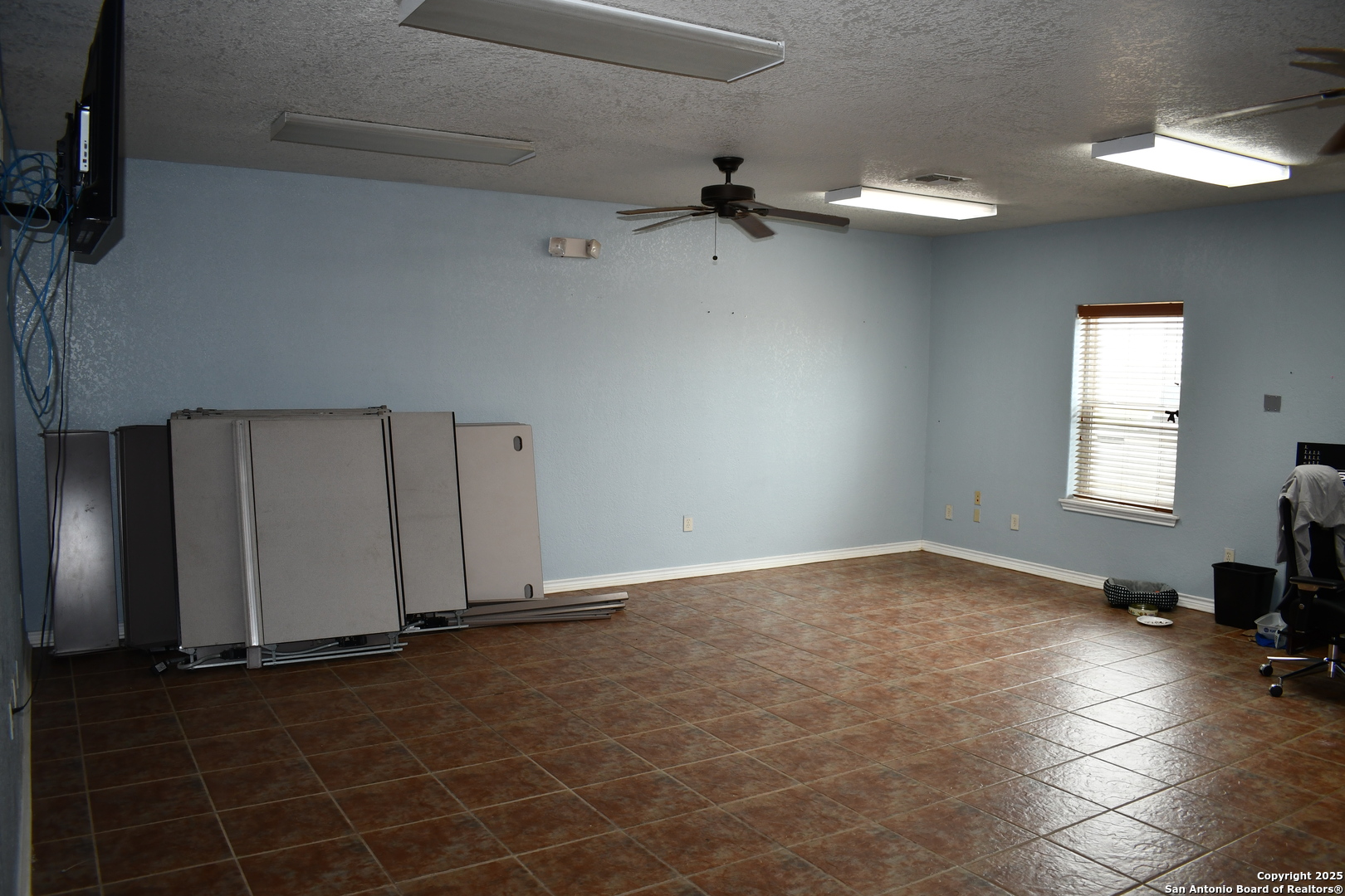 13688 S I-35 Dilley TX 78017