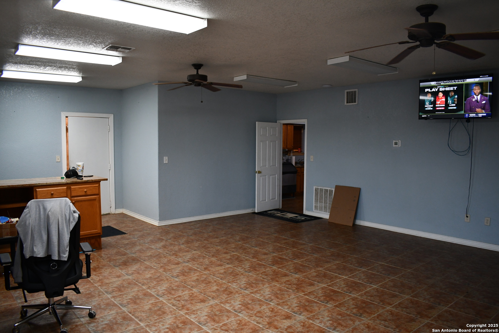 13688 S I-35 Dilley TX 78017