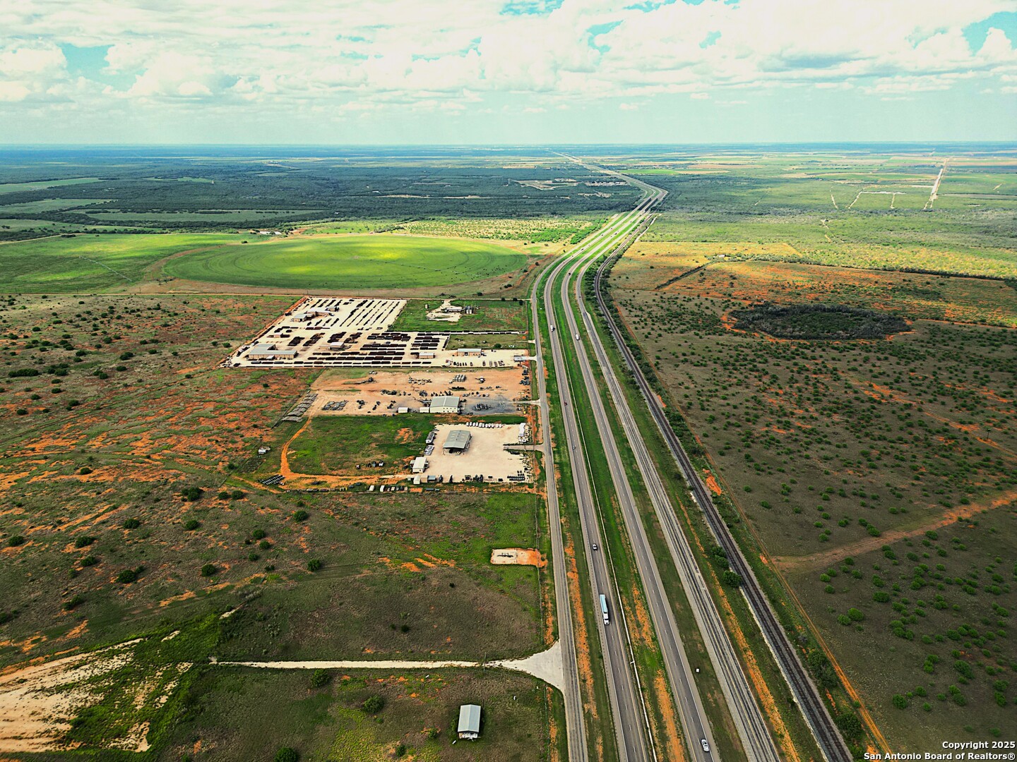 13688 S I-35 Dilley TX 78017