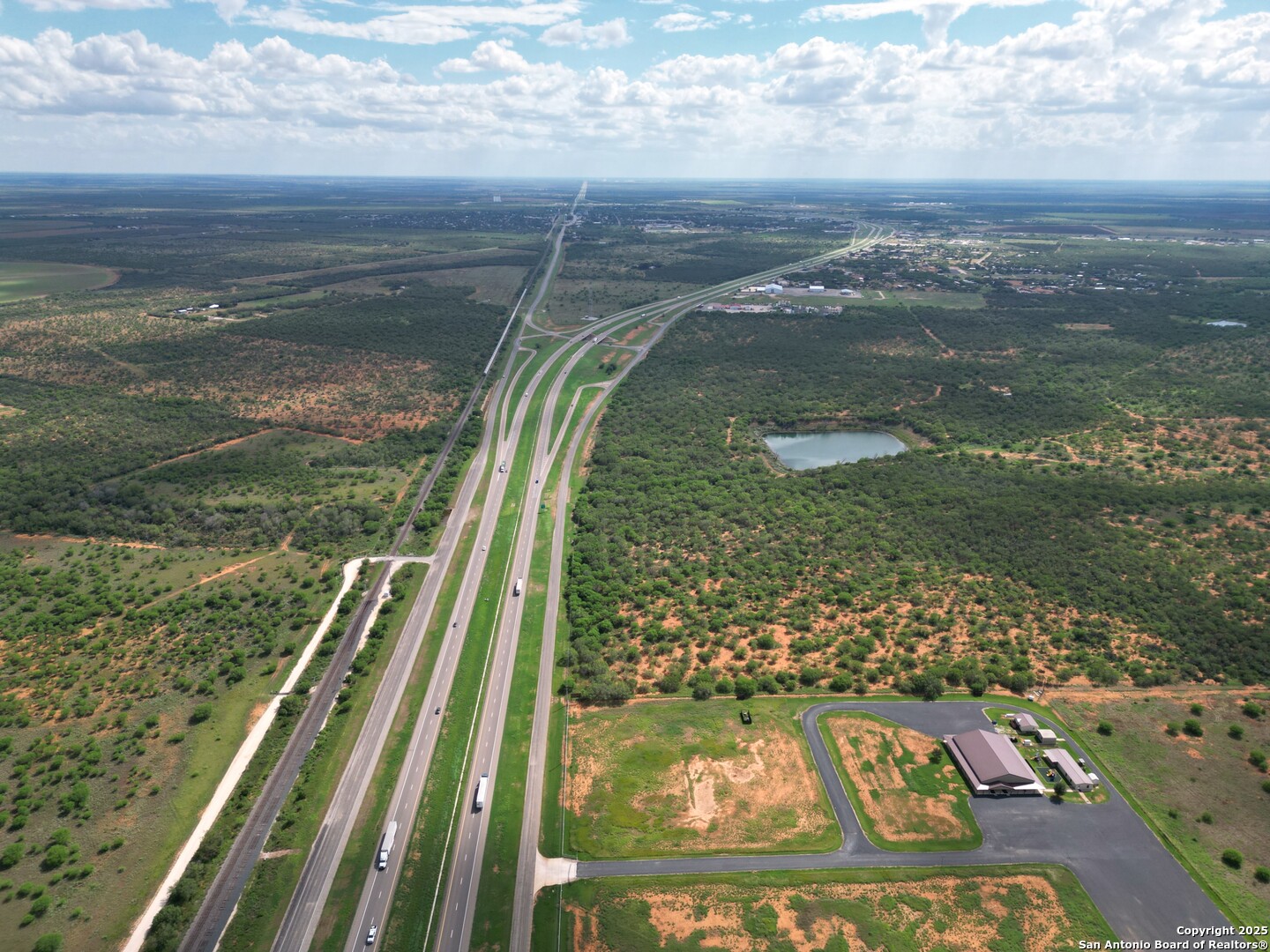 13688 S I-35 Dilley TX 78017