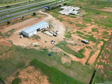 13688 S I-35 Dilley TX 78017