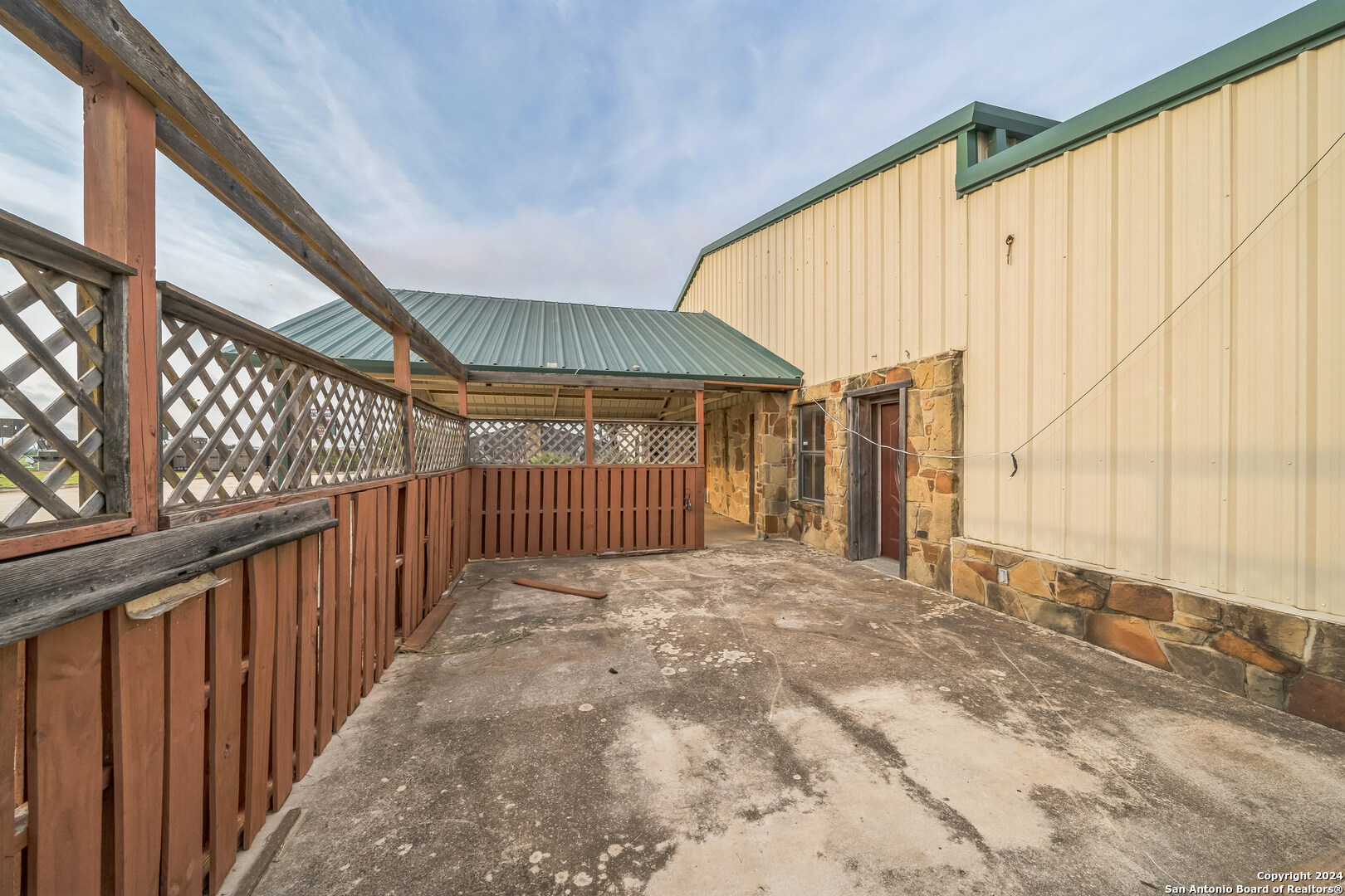 410 S Interstate 35 Pearsall TX 78061