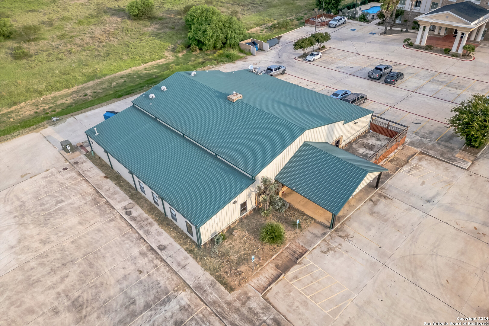 410 S Interstate 35 Pearsall TX 78061