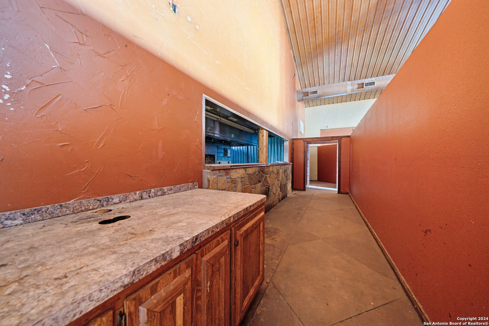 410 S Interstate 35 Pearsall TX 78061